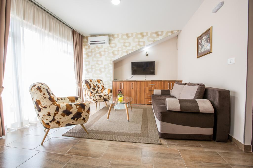 Apartmani Mg Nikšić المظهر الخارجي الصورة