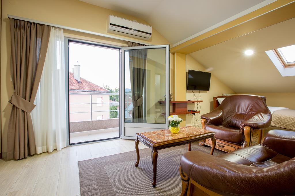 Apartmani Mg Nikšić المظهر الخارجي الصورة