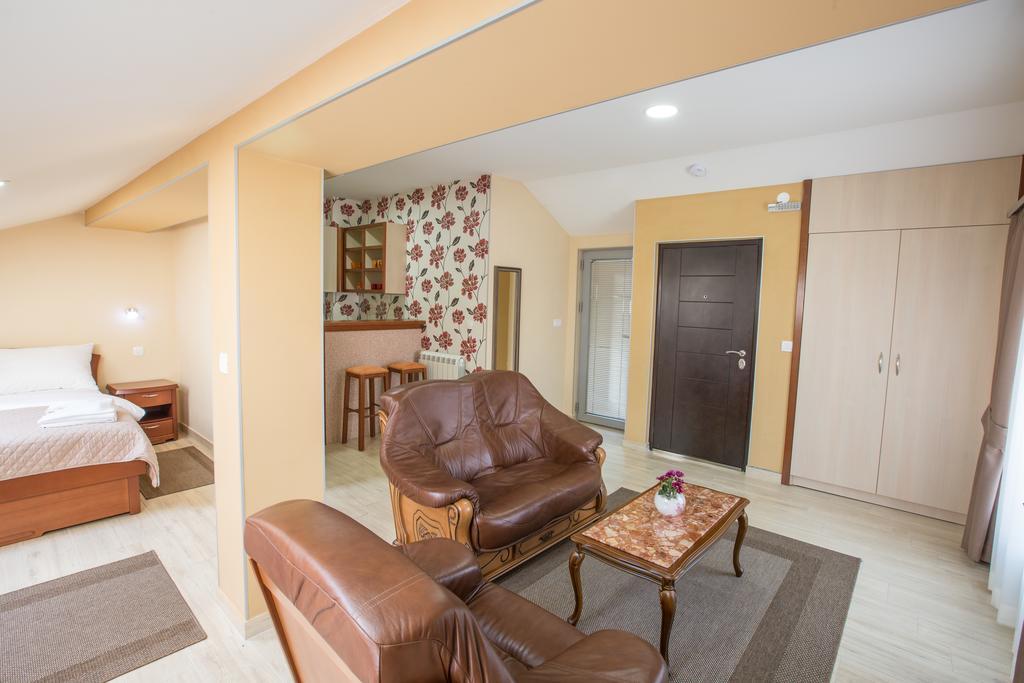 Apartmani Mg Nikšić المظهر الخارجي الصورة
